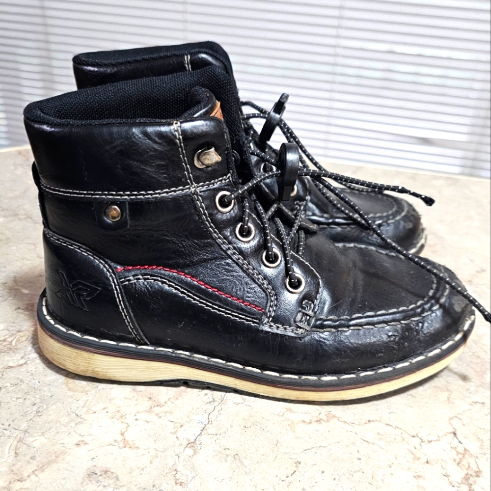 XR XRay black boots Boys Size 3.5